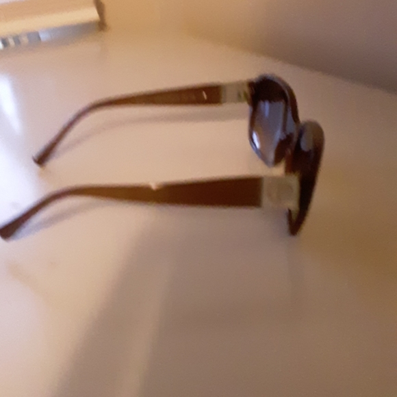 Sunglasses - Picture 4 of 4